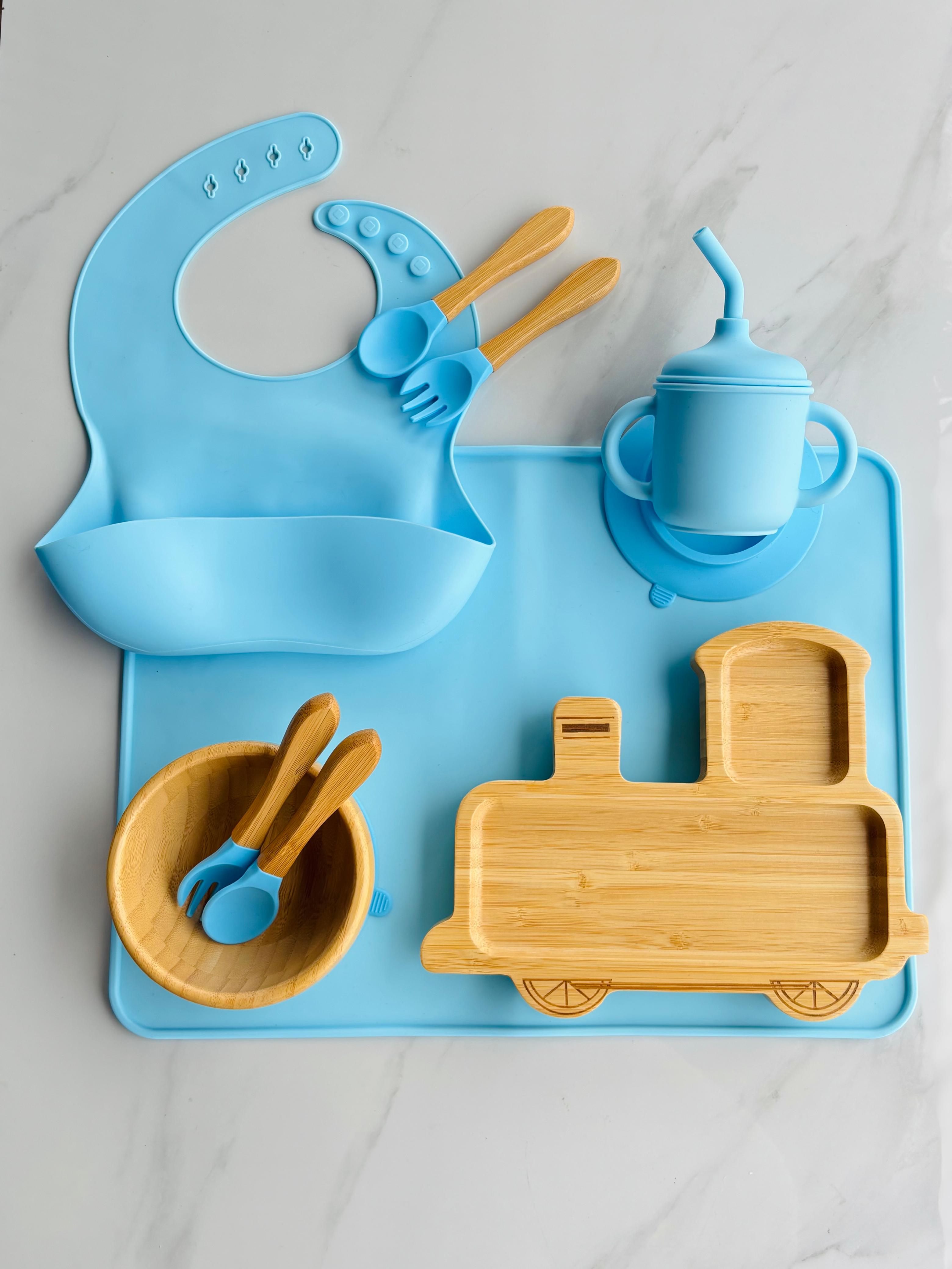 Set Premium: Plato, bowl, 2 sets de cubiertos, vasito antiderrame o de bambú, individual y babero